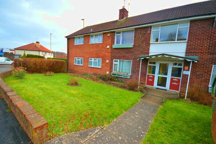 2 Bedroom Flat To Rent In Camrose Way, Basingstoke, Hampshire, RG21