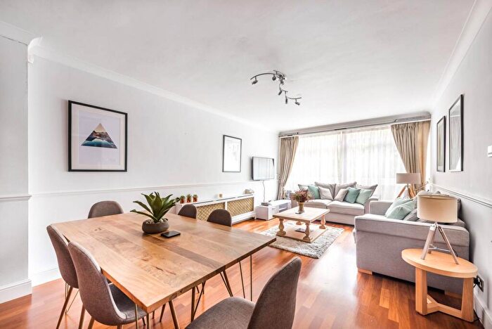 2 Bedroom Maisonette To Rent In Nottingham Terrace, Regent's Park, London, NW1