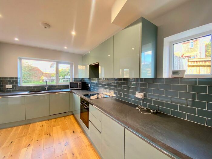 3 Bedroom House To Rent In Hollingbury Place, Brighton, BN1