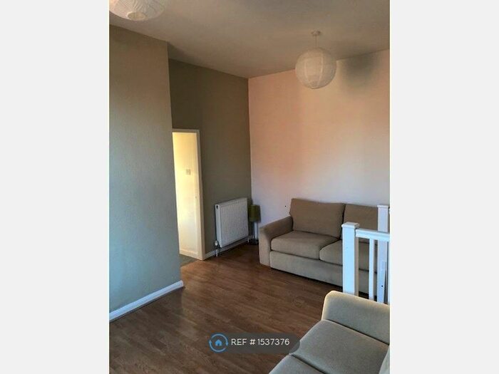 1 Bedroom Flat To Rent In Albany Street East, South Shields, NE33