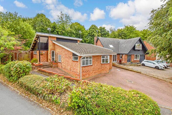 3 Bedroom Detached Bungalow For Sale In Fernbank Close, Walderslade, Chatham, Kent, ME5