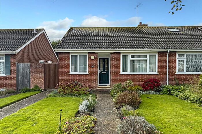2 Bedroom Bungalow For Sale In Ashurst Way, East Preston, Littlehampton, West Sussex, BN16