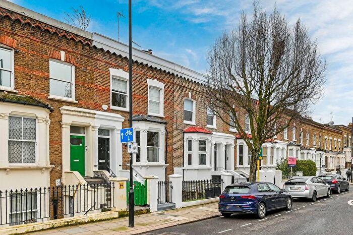 2 Bedroom Flat For Sale In Saltram Crescent, Queen's Park, London, W9