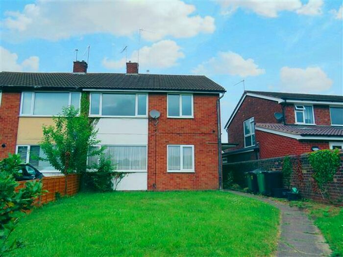 2 Bedroom Apartment To Rent In Holly Bush Lane, Stourbridge, DY8