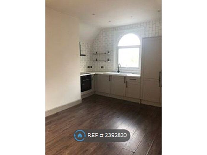 2 Bedroom Flat To Rent In Ullet Road, Liverpool, L8