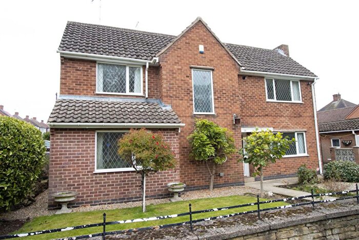 3 Bedroom Detached House For Sale In Ashgate Valley Road, Brockwell, Chesterfield, S40