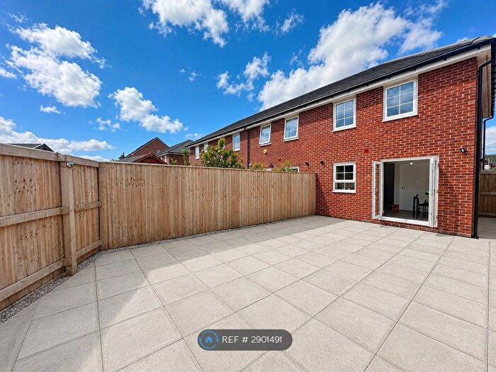 3 Bedroom Semi-Detached House To Rent In Longwall Drive, Wigan, WN2