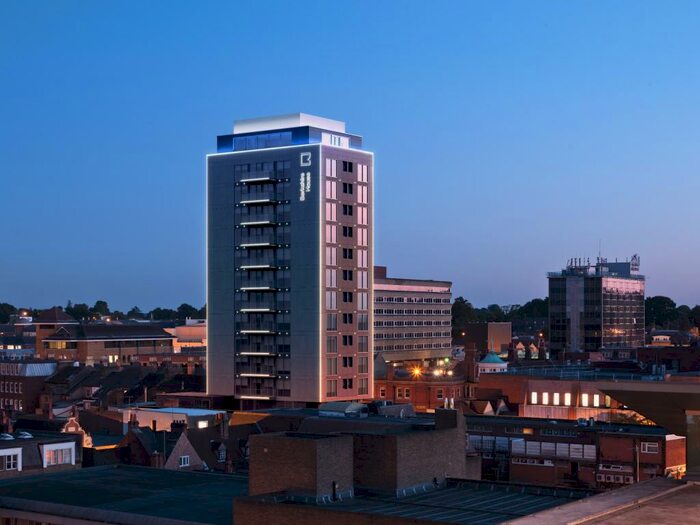 1 Bedroom Apartment To Rent In Queen Street, Maidenhead, SL6