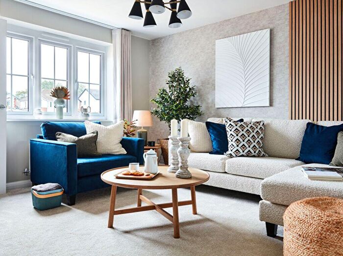 4 Bedroom Semi-Detached House For Sale In Shorthorn Drive Milton Keynes, MK8