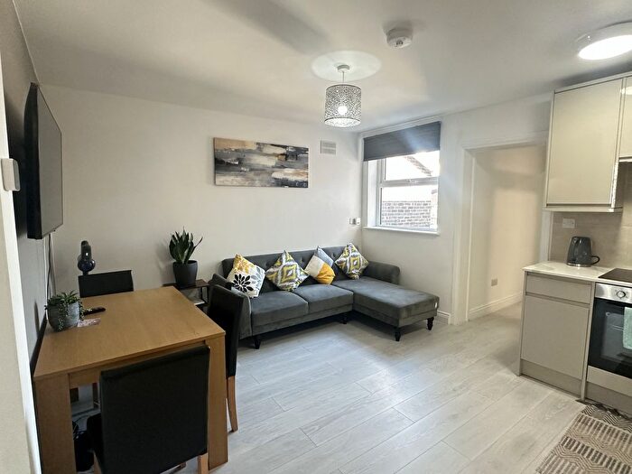 2 Bedroom Flat To Rent In Eton Avenue, Wembley, HA0