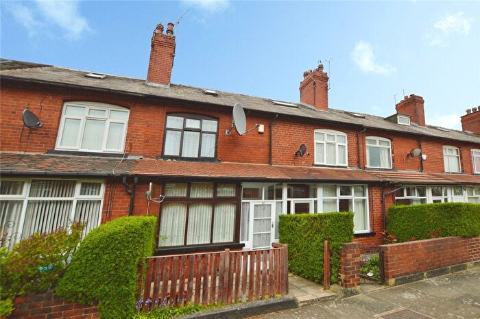3 Bedroom Terraced House For Sale In Cross Flatts Row, Leeds, West Yorkshire, LS11