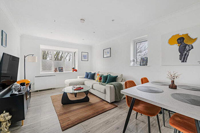 1 Bedroom Apartment For Sale In Denning Avenue, Croydon, CR0