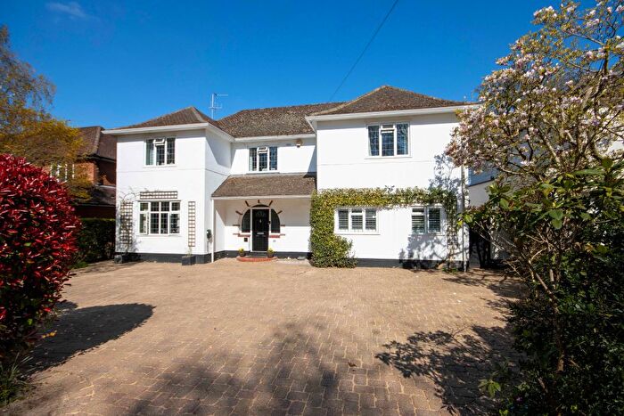 5 Bedroom Detached House For Sale In Chalfont Lane, Chorleywood, WD3