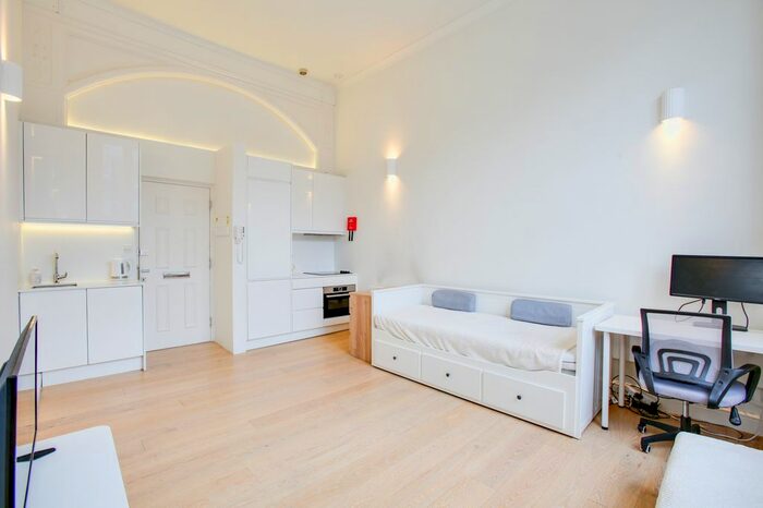 1 Bedroom Flat To Rent In Westbourne Terrace, London, W2