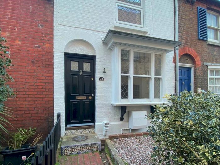 2 Bedroom House To Rent In Frederick Gardens, Brighton, East Sussex, BN1