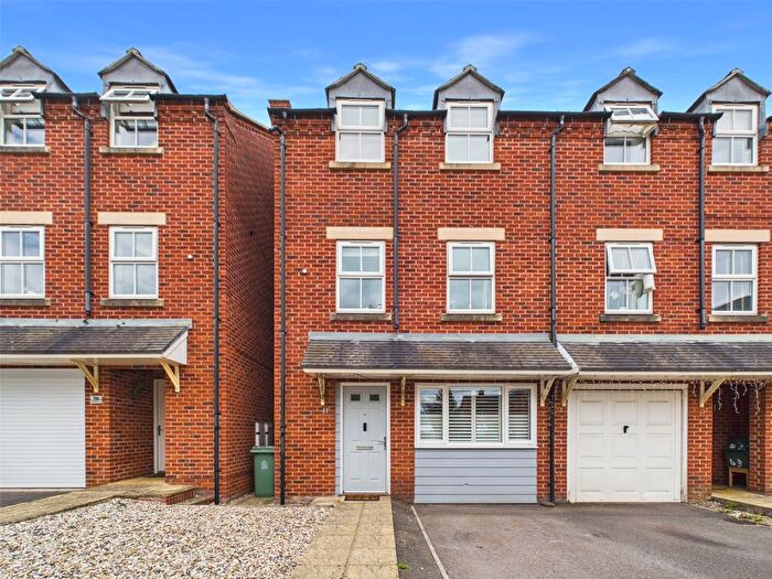 5 Bedroom Semi Detached House For Sale In Mount Pleasant, Kingsway, Gloucester, GL2