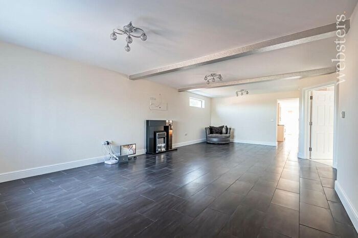 4 Bedroom Detached House For Sale In Grove Avenue, New Costessey, NR5