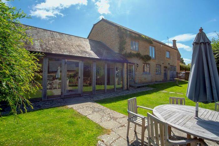 3 Bedroom Barn Conversion To Rent In Giffords Barn, BA22