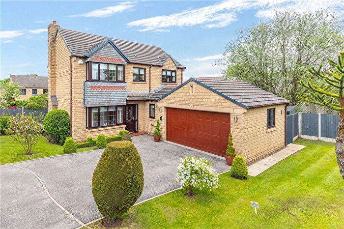 4 Bedroom Detached House For Sale In Moorland Avenue, Baildon, Shipley, BD17