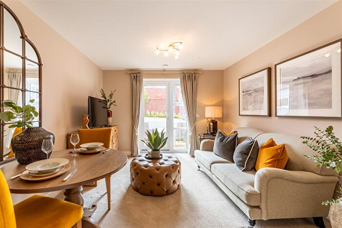 2 Bedroom Flat For Sale In Priory Place, Alcester Road, Studley, Warwickshire, B80