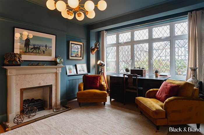 5 Bedroom Terraced House For Sale In Birchwood Avenue, Beckenham, BR3