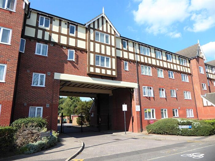 1 Bedroom Flat To Rent In Richens Close, Hounslow, TW3
