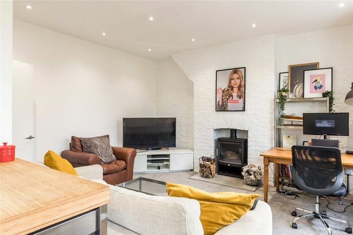 2 Bedroom Flat To Rent In Burlington Road, Chiswick, W4