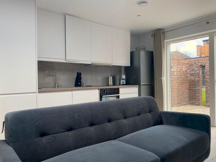 1 Bedroom Apartment To Rent In Coldhams Lane, Cambridge, CB1