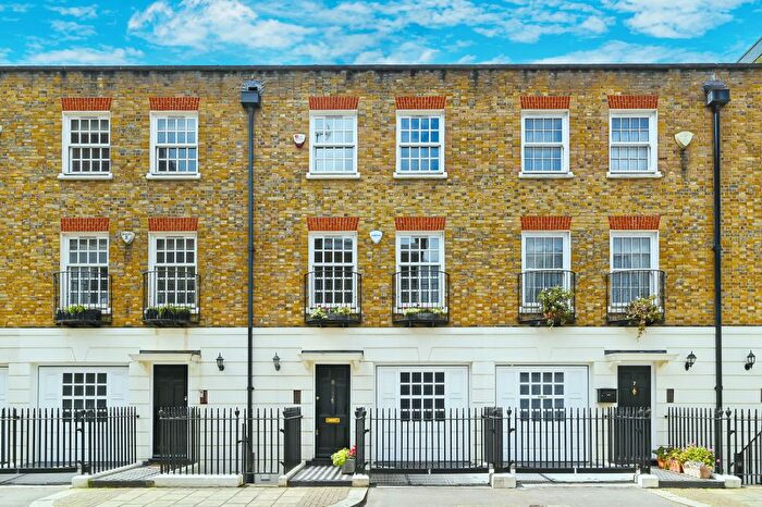 4 Bedroom Terraced House For Sale In Knox Street, London, W1H