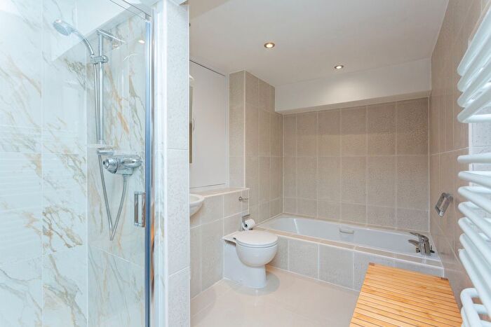 2 Bedroom Flat For Sale In Winckley Square, Preston, PR1