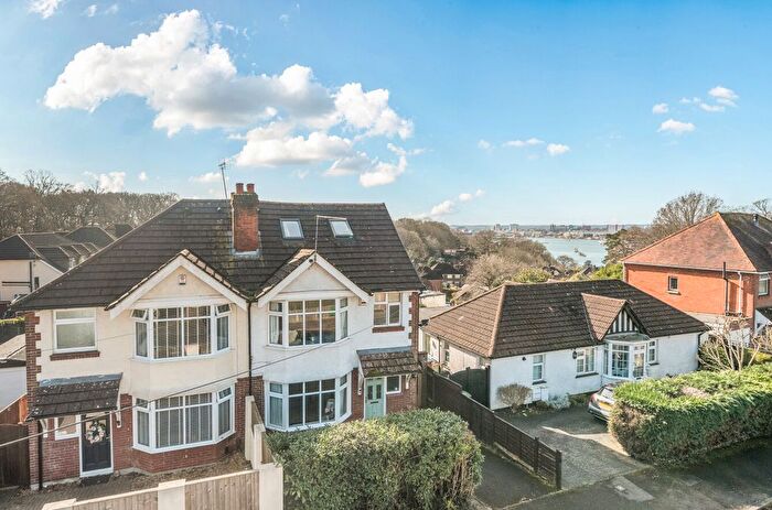 4 Bedroom Semi Detached House For Sale In Stoddart Avenue, Bitterne, Southampton, Hampshire, SO19