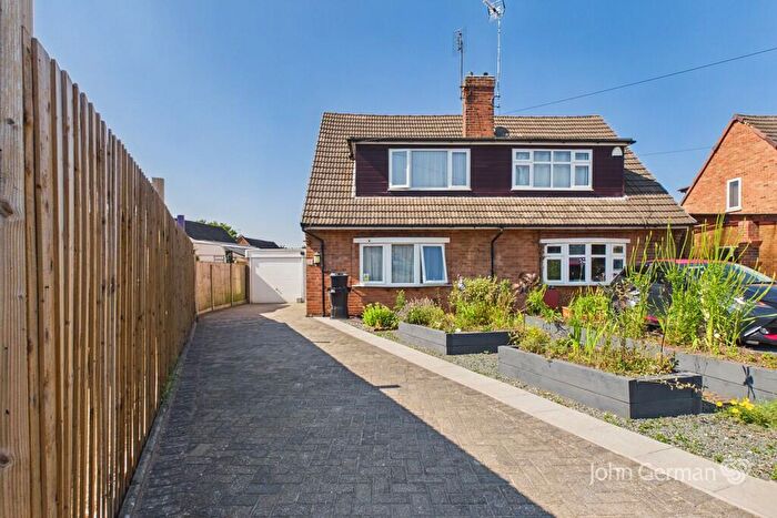 3 Bedroom Semi-Detached House For Sale In Standing Butts Close, Walton-on-Trent, DE12
