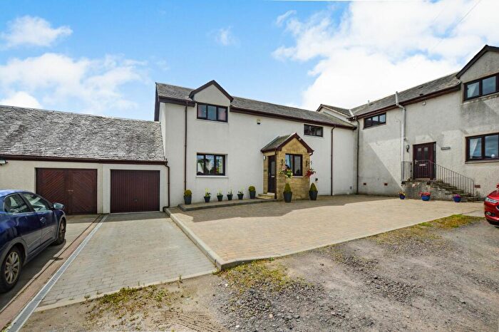 4 Bedroom Semi-Detached House For Sale In Byreholm, Dalgarven, Kilwinning, KA13