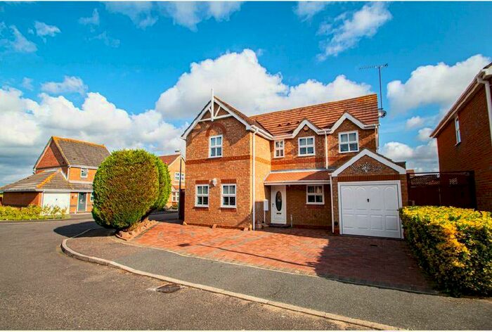 4 Bedroom Detached House To Rent In Great Wakering, Essex, SS3