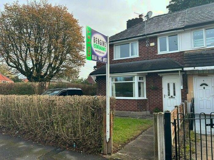 3 Bedroom End Of Terrace House To Rent In Merewood Avenue, Manchester, M22