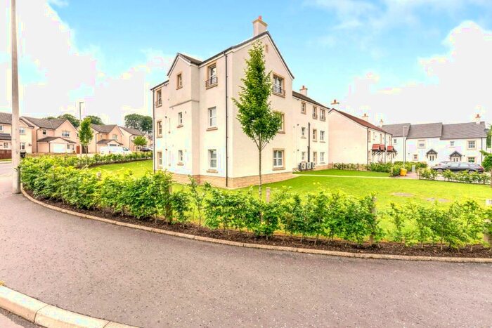 2 Bedroom Flat To Rent In Redwood Drive, Stoneywood, Denny, FK6