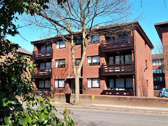 2 Bedroom Apartment To Rent In Blyth Road, Bromley, BR1