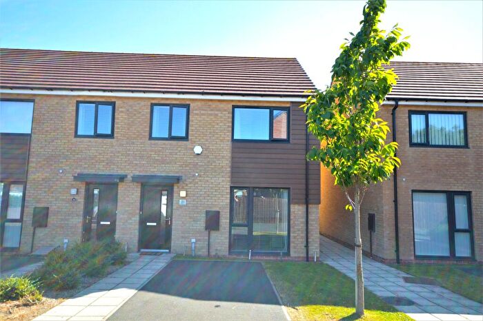 3 Bedroom End Of Terrace House To Rent In Chillingham Close, Washington, Tyne And Wear, NE38