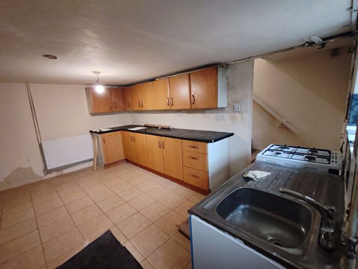 3 Bedroom Terraced House To Rent In Dorset Street, Huddersfield, HD1