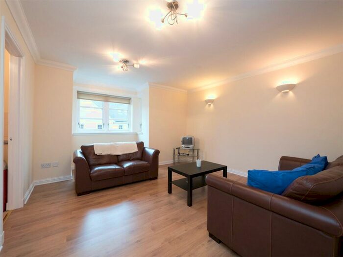 2 Bedroom Flat To Rent In Tower Street, Edinburgh, EH6