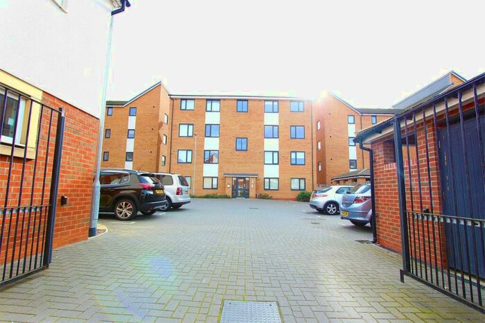2 Bedroom Apartment To Rent In Countess Way, Broughton, Milton Keynes, MK10