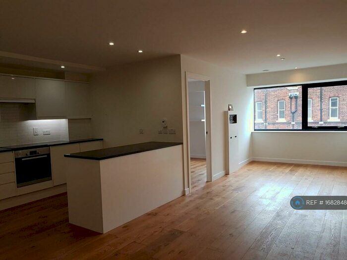 2 Bedroom Flat To Rent In Scarbrook Road, Croydon, CR0