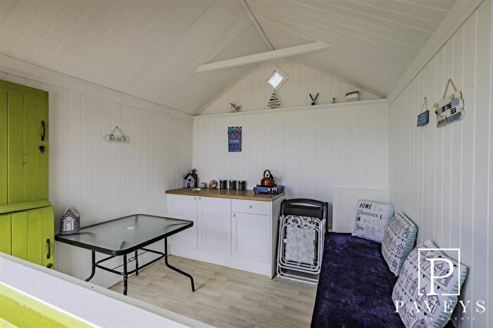 Chalet For Sale In Southcliff Promenade, Walton On The Naze, CO14