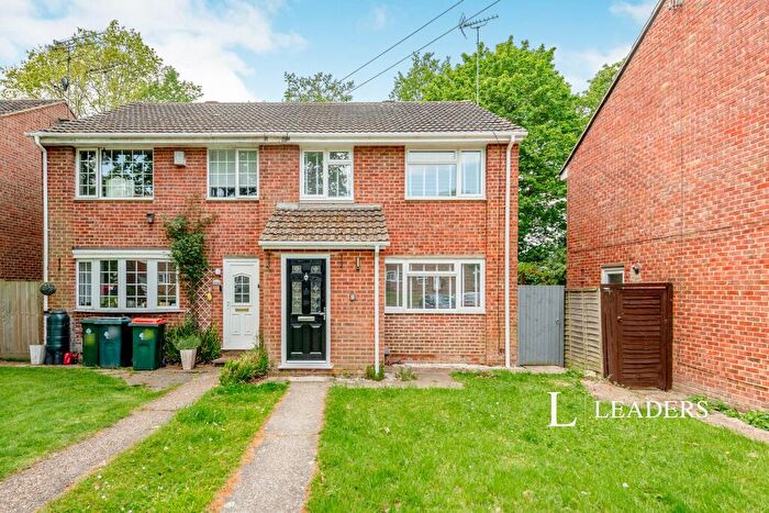 3 Bedroom Semi-Detached House To Rent In Heathfield, Poundhill, RH10