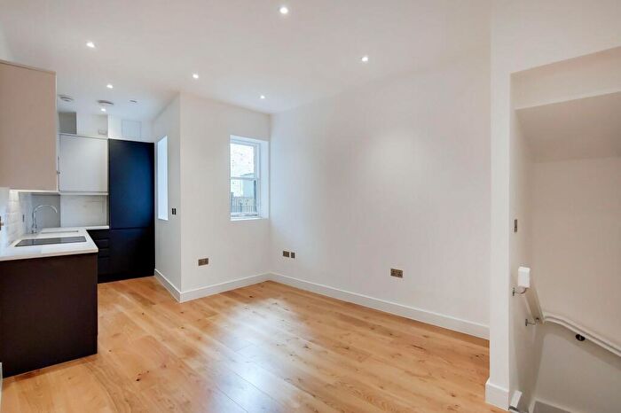 1 Bedroom Flat To Rent In Deptford Broadway, London, SE8