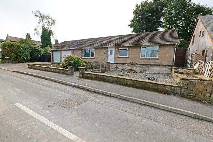 3 Bedroom Bungalow For Sale In Quernmore Drive, Kelbrook, BB18
