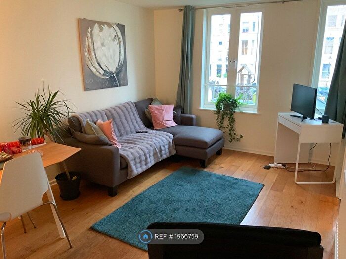 1 Bedroom Flat To Rent In Powis Square, London, W11