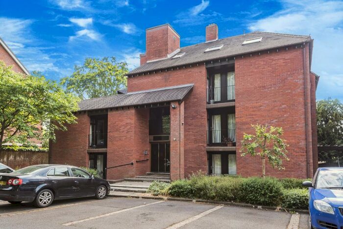 2 Bedroom Apartment To Rent In Apsley Court, Summertown, OX2