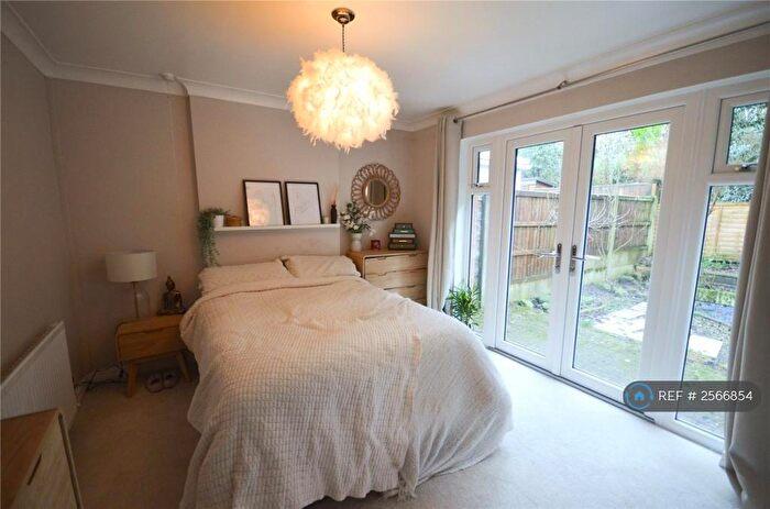2 Bedroom Bungalow To Rent In Hollow Vale Drive, Stockport, SK5