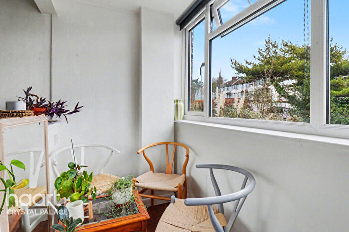 Studio For Sale In Grange Road, London, SE19